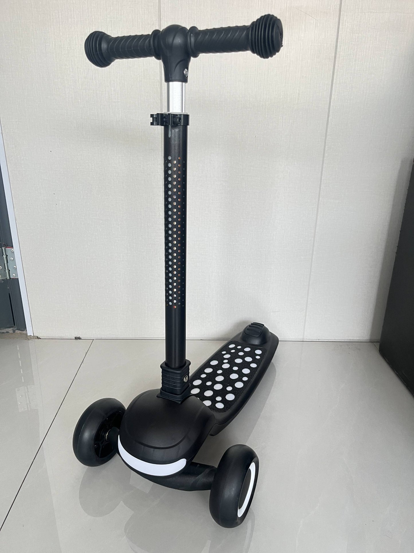 Little Ding Dong Scooter - Fun & Safe Kids' Kick Scooter - Adjustable Height